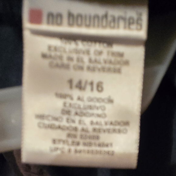 🌺No Boundaries Girls/ Woman's Blue Shorts - Picture 4 of 4